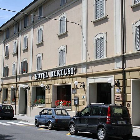 Hotel Bertusi ポッレッタ・テルメ エクステリア 写真