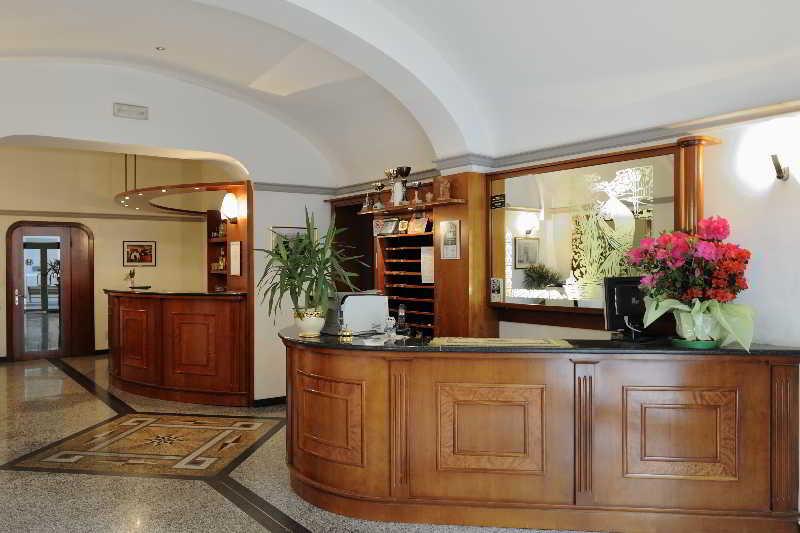 Hotel Bertusi ポッレッタ・テルメ エクステリア 写真