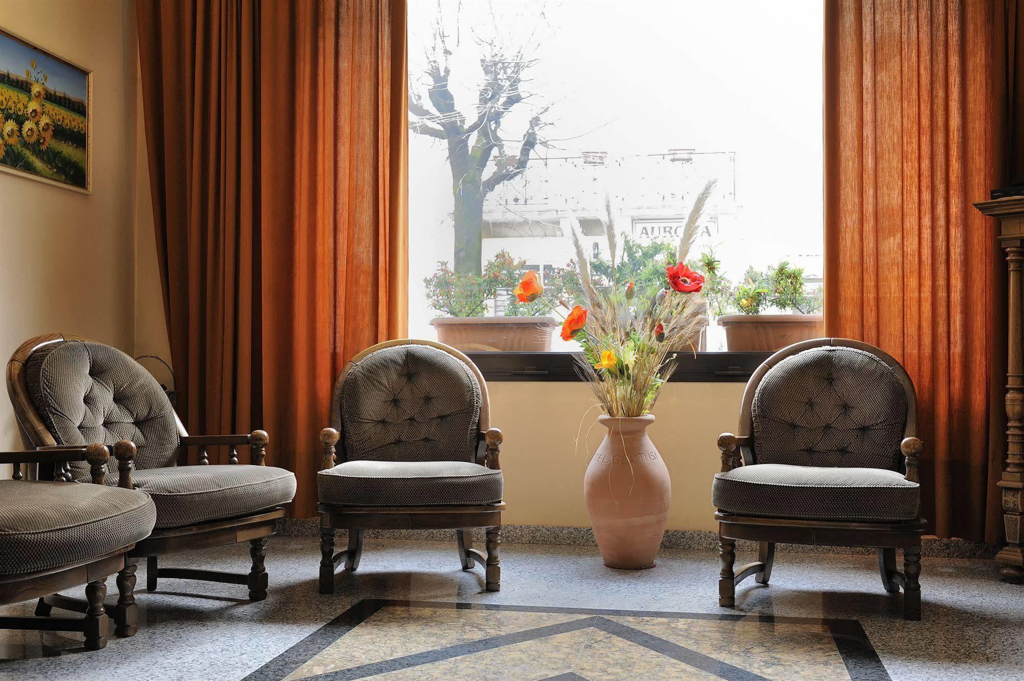Hotel Bertusi ポッレッタ・テルメ エクステリア 写真