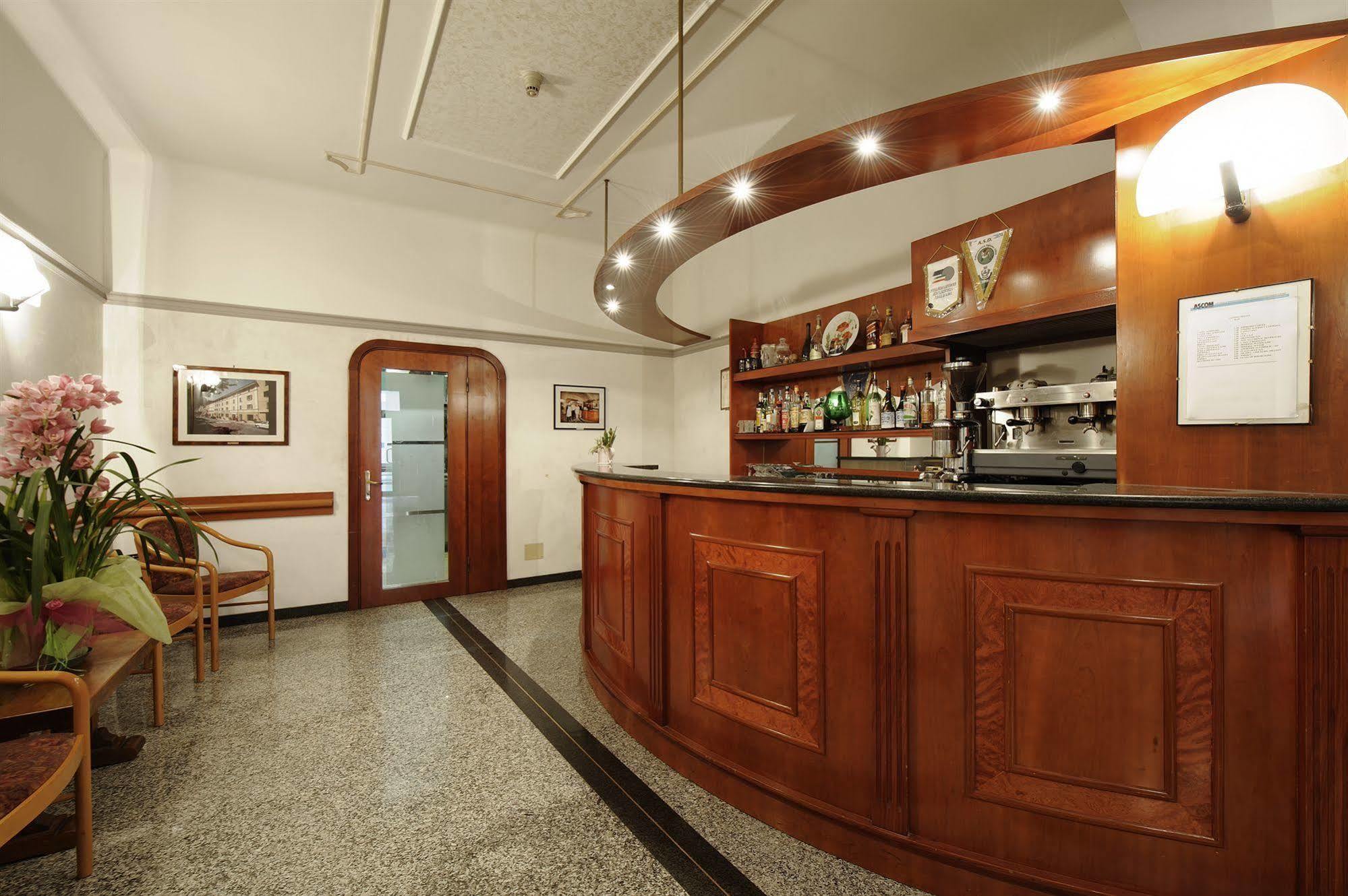 Hotel Bertusi ポッレッタ・テルメ エクステリア 写真